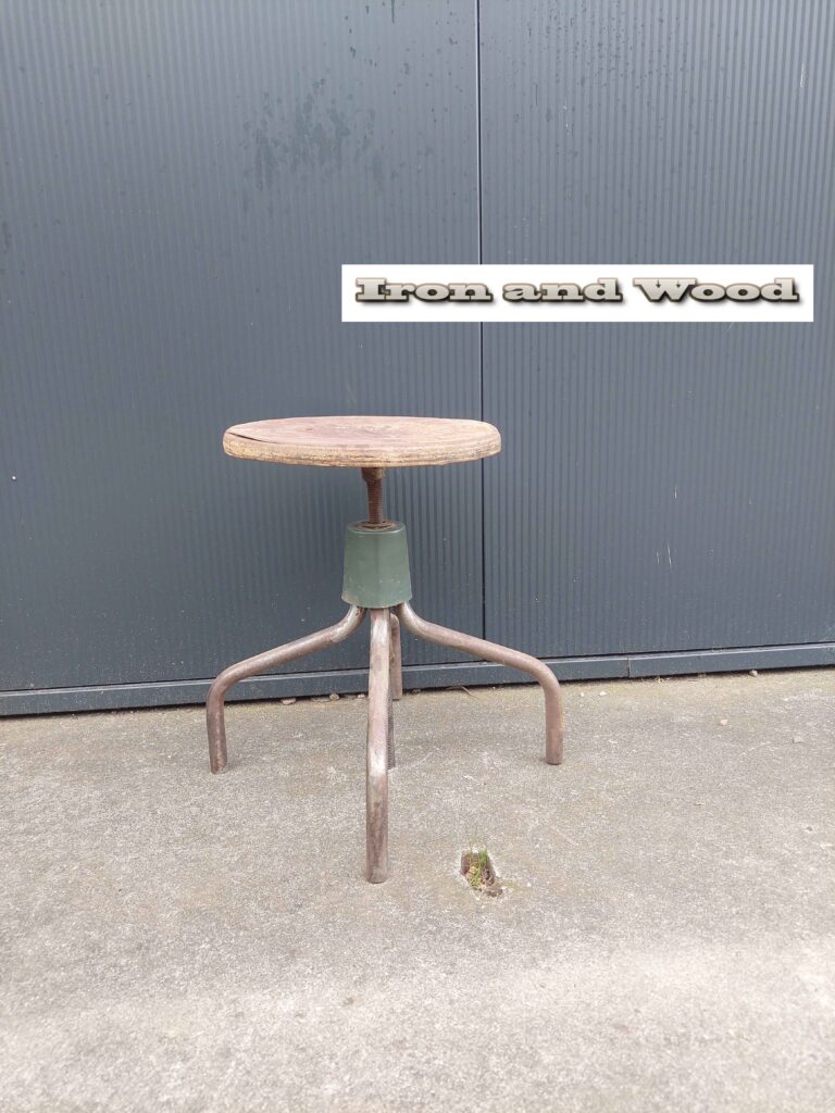 Zadelkruk Score Amazone balance kunstleer zwart met lendensteun hoogte 80-100cm voetkruis alu gepolijst en wielen zacht